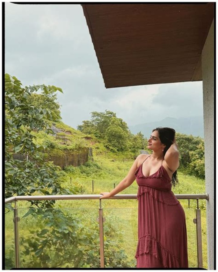 Discovering The Age Of Ayesha Khan: A Journey Through Her Life