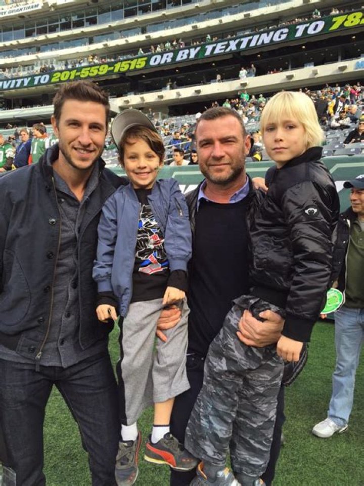 Pablo Schreiber Brothers: Unraveling The Family Ties Of A Talented Actor