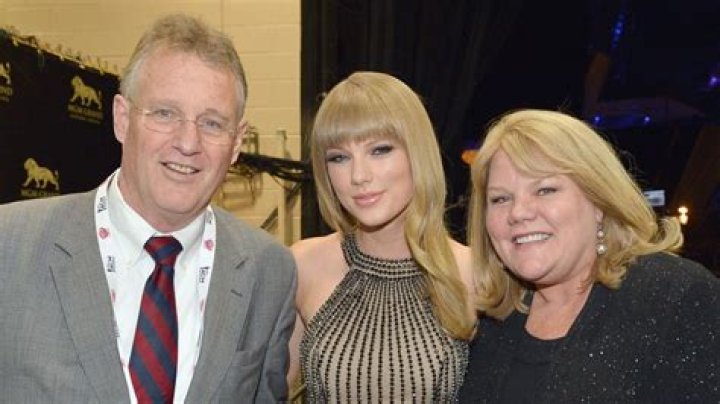 Unraveling The Mystery: Why Taylor Swift's Parents Divorced